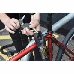 Antivol Ceinture Hiplok Gold Noir 10x850mm -VTT Petitprix antivol ceinture hiplok gold noir 10x850mm 2