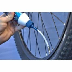 Liquide Préventif Tubeless Squirt Seal 7 Liquide Préventif Tubeless Squirt Seal -VTT Petitprix liquide preventif tubeless squirt seal 2